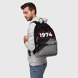 Рюкзак 1974 - в красной рамке на темном, цвет: 3D-принт — фото 2