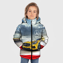 Куртка зимняя для мальчика Mercedes AMG V8 Biturbo на трассе, цвет: 3D-красный — фото 2