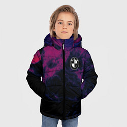 Куртка зимняя для мальчика БМВ на фоне сиреневого дыма, цвет: 3D-черный — фото 2