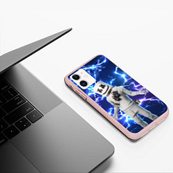 Чехол iPhone 11 матовый FORTNITE x MARSHMELLO, цвет: 3D-светло-розовый — фото 2