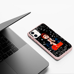Чехол iPhone 11 матовый Theres a Starman waiting in the sky, цвет: 3D-светло-розовый — фото 2