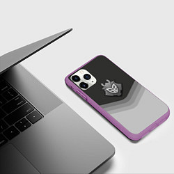 Чехол iPhone 11 Pro матовый G2 Esports Uniform, цвет: 3D-фиолетовый — фото 2