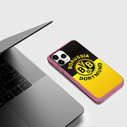 Чехол iPhone 11 Pro матовый Borussia Dortmund FC, цвет: 3D-малиновый — фото 2