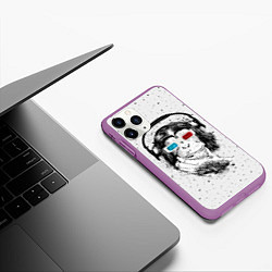 Чехол iPhone 11 Pro матовый Обезьяна в наушниках, цвет: 3D-фиолетовый — фото 2