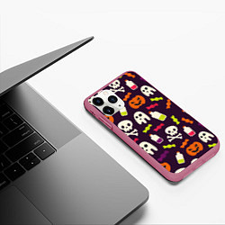 Чехол iPhone 11 Pro матовый Halloween, цвет: 3D-малиновый — фото 2