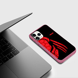 Чехол iPhone 11 Pro матовый Predator: Red Light, цвет: 3D-малиновый — фото 2