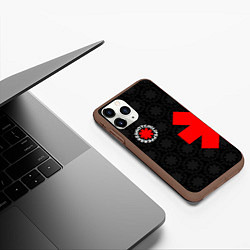 Чехол iPhone 11 Pro матовый RED HOT CHILI PEPPERS, цвет: 3D-коричневый — фото 2
