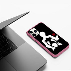 Чехол iPhone 11 Pro матовый Рюк в свете, цвет: 3D-малиновый — фото 2