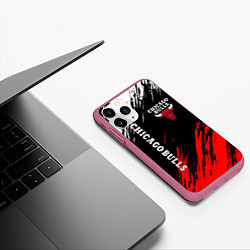 Чехол iPhone 11 Pro матовый CHICAGO BULLS, цвет: 3D-малиновый — фото 2