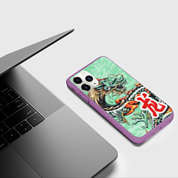 Чехол iPhone 11 Pro матовый Изумрудный дракон, цвет: 3D-фиолетовый — фото 2