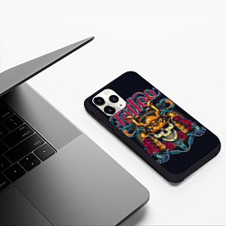 Чехол iPhone 11 Pro матовый Череп со змеями Тату-Воин, цвет: 3D-черный — фото 2