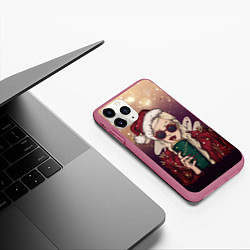 Чехол iPhone 11 Pro матовый Снегурка, цвет: 3D-малиновый — фото 2