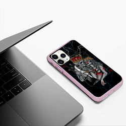 Чехол iPhone 11 Pro матовый The Skull King and Queen, цвет: 3D-розовый — фото 2