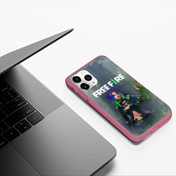 Чехол iPhone 11 Pro матовый Фри Фаер Garena Free Fire Z, цвет: 3D-малиновый — фото 2