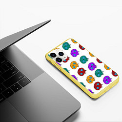 Чехол iPhone 11 Pro матовый Нашествие инопланетян-ктулху, цвет: 3D-желтый — фото 2