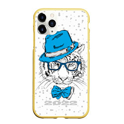 Чехол iPhone 11 Pro матовый Белый тигр в синей шляпе, цвет: 3D-желтый