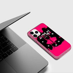 Чехол iPhone 11 Pro матовый Игра в кальмара стража под прикрытием, цвет: 3D-малиновый — фото 2