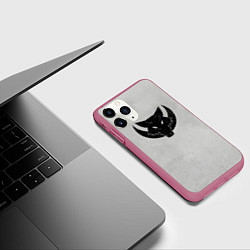 Чехол iPhone 11 Pro матовый Лунные волки цвет легиона, цвет: 3D-малиновый — фото 2