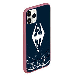 Чехол iPhone 11 Pro матовый THE ELDER SCROLLS SKYRIM ЭМБЛЕМА ДРАКОНА, цвет: 3D-малиновый — фото 2