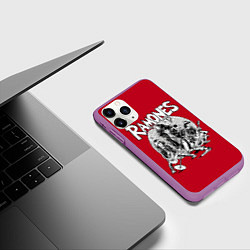 Чехол iPhone 11 Pro матовый BW Ramones, цвет: 3D-фиолетовый — фото 2