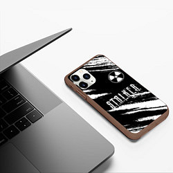 Чехол iPhone 11 Pro матовый S T A L K E R 2: Тени Чернобыля, цвет: 3D-коричневый — фото 2
