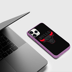 Чехол iPhone 11 Pro матовый CHICAGO BULLS ЧИКАГО БУЛЛС ЯРОСТЬ БЫКА, цвет: 3D-фиолетовый — фото 2