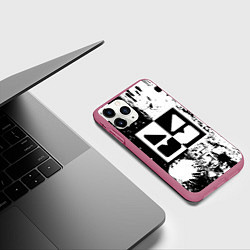 Чехол iPhone 11 Pro матовый GEOMETRY DASH BLACK & WHITE SMILE, цвет: 3D-малиновый — фото 2