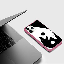 Чехол iPhone 11 Pro матовый Волки Инь и Янь Добро и Зло, цвет: 3D-малиновый — фото 2