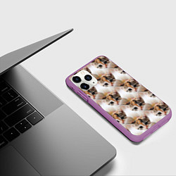 Чехол iPhone 11 Pro матовый Маленький котенок паттерн, цвет: 3D-фиолетовый — фото 2