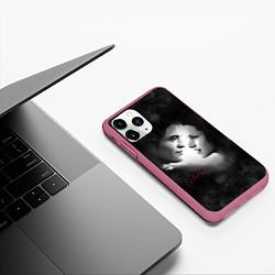 Чехол iPhone 11 Pro матовый Edward & Isabella, цвет: 3D-малиновый — фото 2