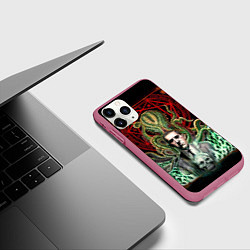 Чехол iPhone 11 Pro матовый Г Лавкрафт и хтонические щупальца, цвет: 3D-малиновый — фото 2