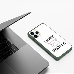 Чехол iPhone 11 Pro матовый I hate people, дизайн с белым мемным котом, цвет: 3D-темно-зеленый — фото 2