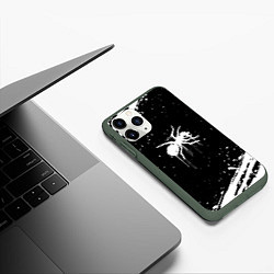 Чехол iPhone 11 Pro матовый The prodigy - паук, цвет: 3D-темно-зеленый — фото 2