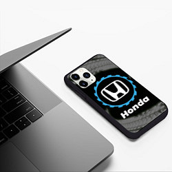 Чехол iPhone 11 Pro матовый Honda в стиле Top Gear со следами шин на фоне, цвет: 3D-черный — фото 2