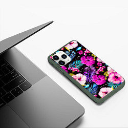 Чехол iPhone 11 Pro матовый Floral pattern Summer night Fashion trend, цвет: 3D-темно-зеленый — фото 2