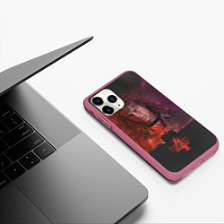 Чехол iPhone 11 Pro матовый EDDIE MUNSON STRANGER THINGS 4, цвет: 3D-малиновый — фото 2