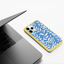 Чехол iPhone 11 Pro матовый Цветы Голубого Луга, цвет: 3D-желтый — фото 2