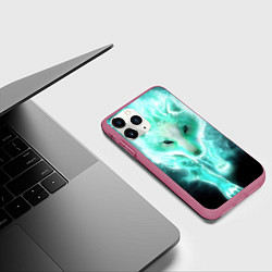 Чехол iPhone 11 Pro матовый Волк из света, цвет: 3D-малиновый — фото 2