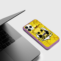 Чехол iPhone 11 Pro матовый Скелет Барта Симпсона разрывает штукатурку стены, цвет: 3D-фиолетовый — фото 2