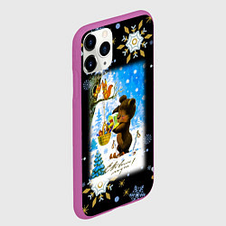 Чехол iPhone 11 Pro матовый Новый год мишка угощает белочек, цвет: 3D-фиолетовый — фото 2