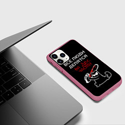 Чехол iPhone 11 Pro матовый Вредный кот, цвет: 3D-малиновый — фото 2