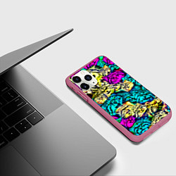 Чехол iPhone 11 Pro матовый Психоделические манулы, цвет: 3D-малиновый — фото 2