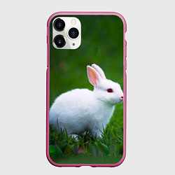 Чехол iPhone 11 Pro матовый Кролик на фоне травы, цвет: 3D-малиновый