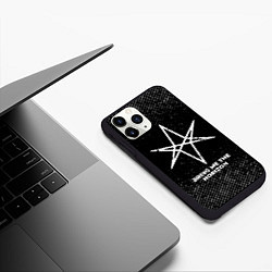 Чехол iPhone 11 Pro матовый Bring Me the Horizon с потертостями на темном фоне, цвет: 3D-черный — фото 2