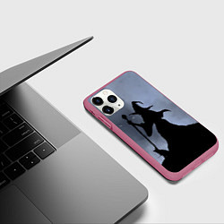 Чехол iPhone 11 Pro матовый Halloween - силуэт ведьмы с котом, цвет: 3D-малиновый — фото 2