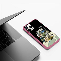 Чехол iPhone 11 Pro матовый NASA - Help! Astronaut - Joke, цвет: 3D-малиновый — фото 2