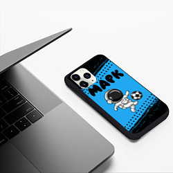 Чехол iPhone 11 Pro матовый Марк космонавт футболист, цвет: 3D-черный — фото 2