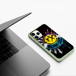 Чехол iPhone 11 Pro матовый Блинк 182 логотип, цвет: 3D-салатовый — фото 2