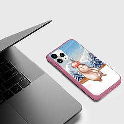Чехол iPhone 11 Pro матовый Зайка и елочная игрушка, цвет: 3D-малиновый — фото 2