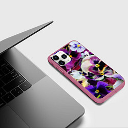 Чехол iPhone 11 Pro матовый Красивые анютины глазки, цвет: 3D-малиновый — фото 2